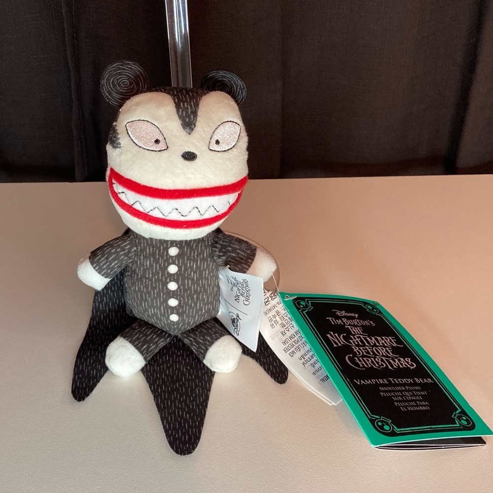 NWT Disney Parks Nightmare Before Christmas Vampire Teddy Magnetic Shoulder Pal